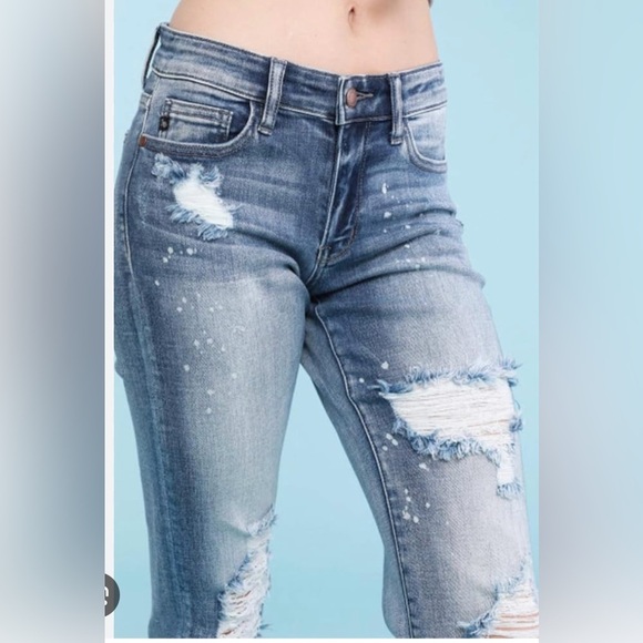 Judy Blue Boyfriend Jeans Distressed Blue - Picture 1 of 8